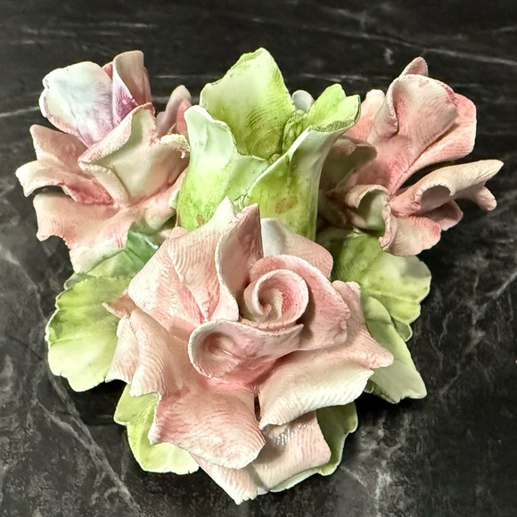 NOVE Capodimonte Floral Candle Holders - Picture 5 of 16